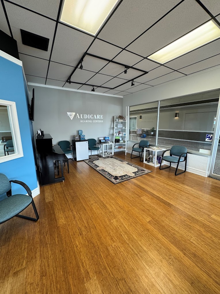 Audicare Hearing Centers Gaylord location waiting room